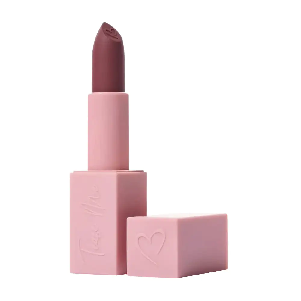 Labial matte en barra tease me beauty creations, alta pigmentacion, 9m, strings attached / tml-pt-16